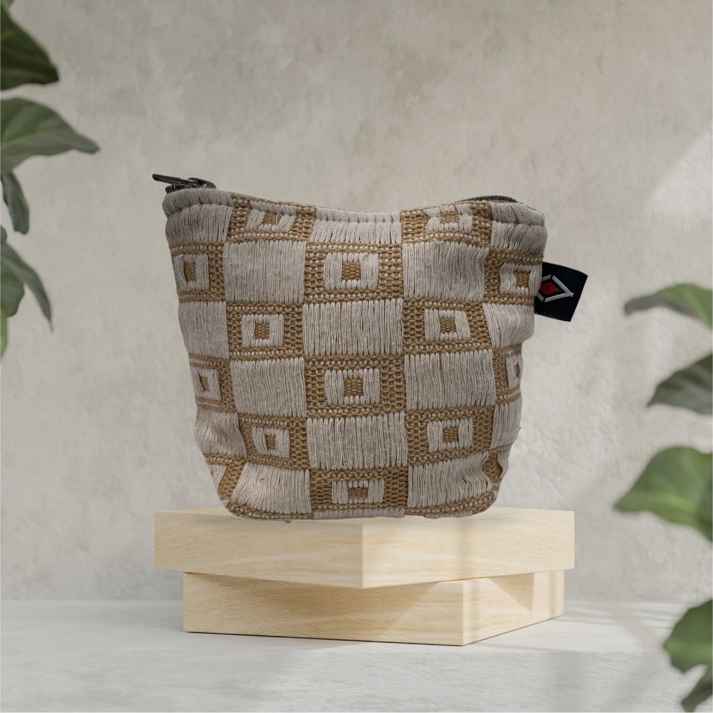 Y'ABAL essentials pouch